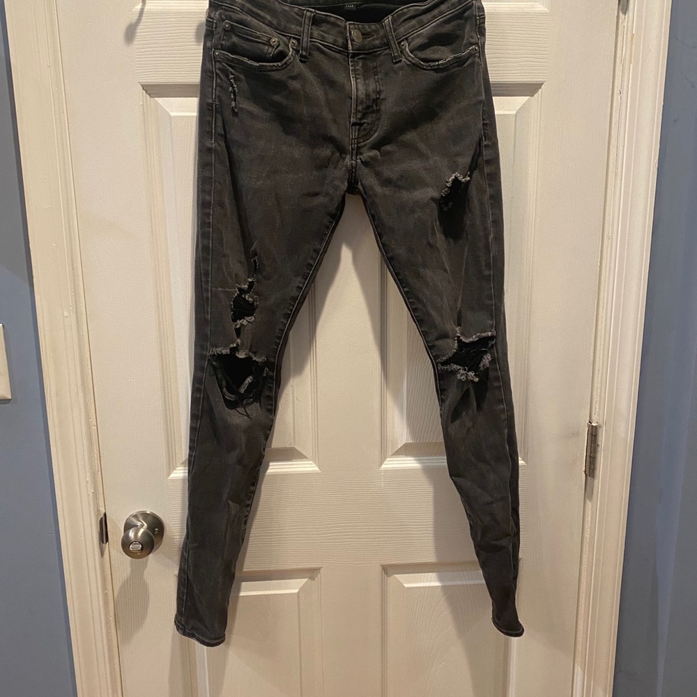 Black American Eagle ripped skinny jeans